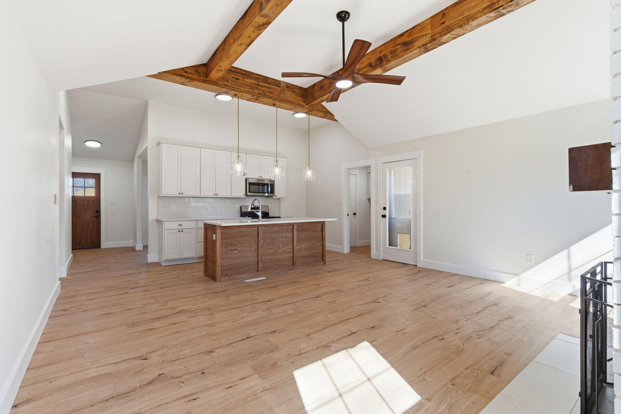 1160 E Highpoint Street