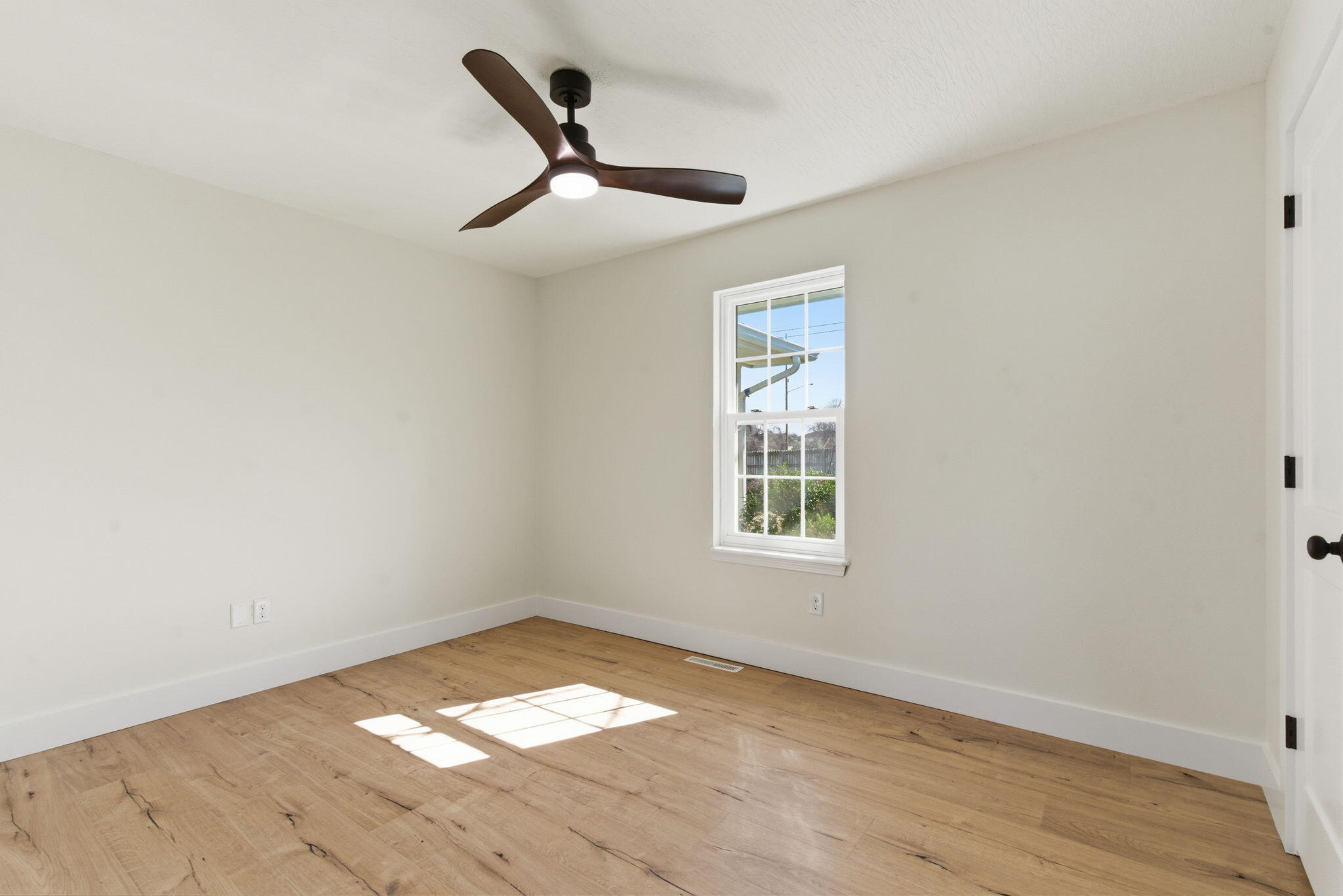 1160 E Highpoint Street