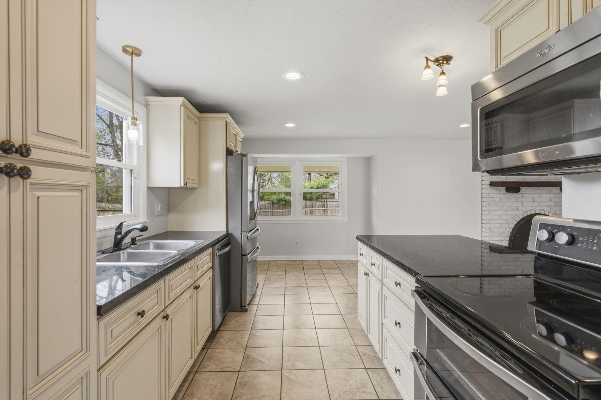 3231 S Parkhill Avenue