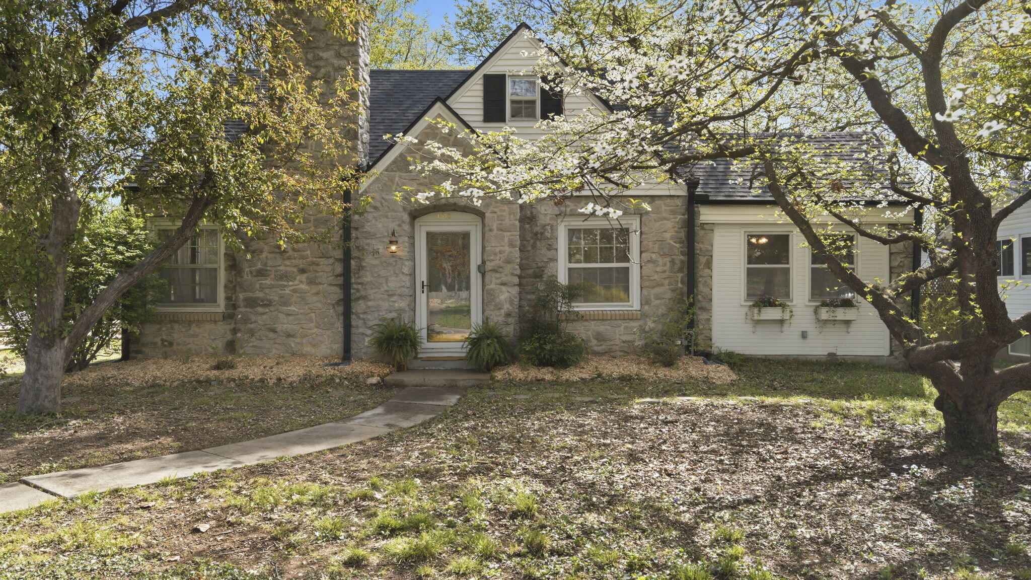 1516 S Kimbrough Avenue