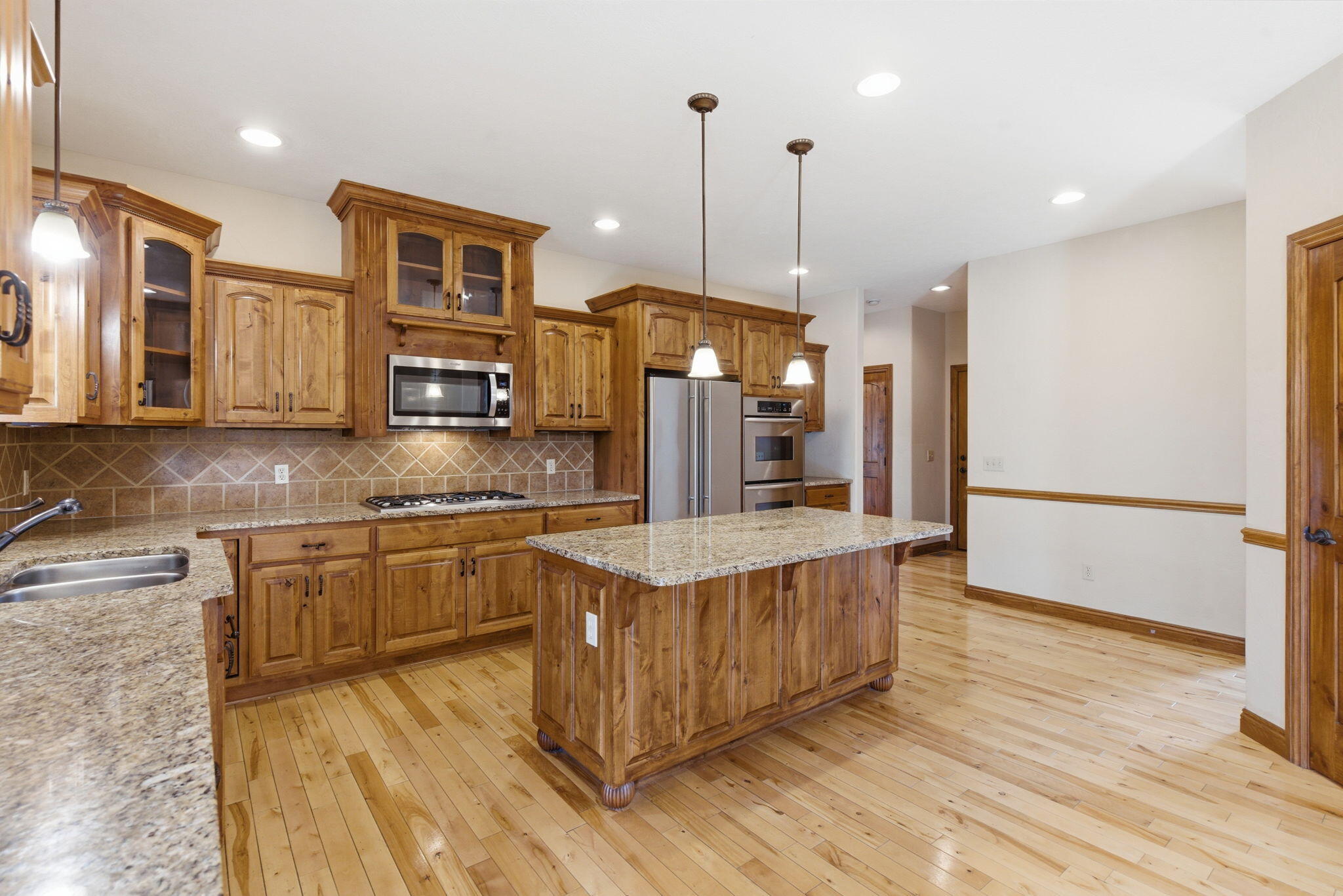 4202 Buttonwood Drive