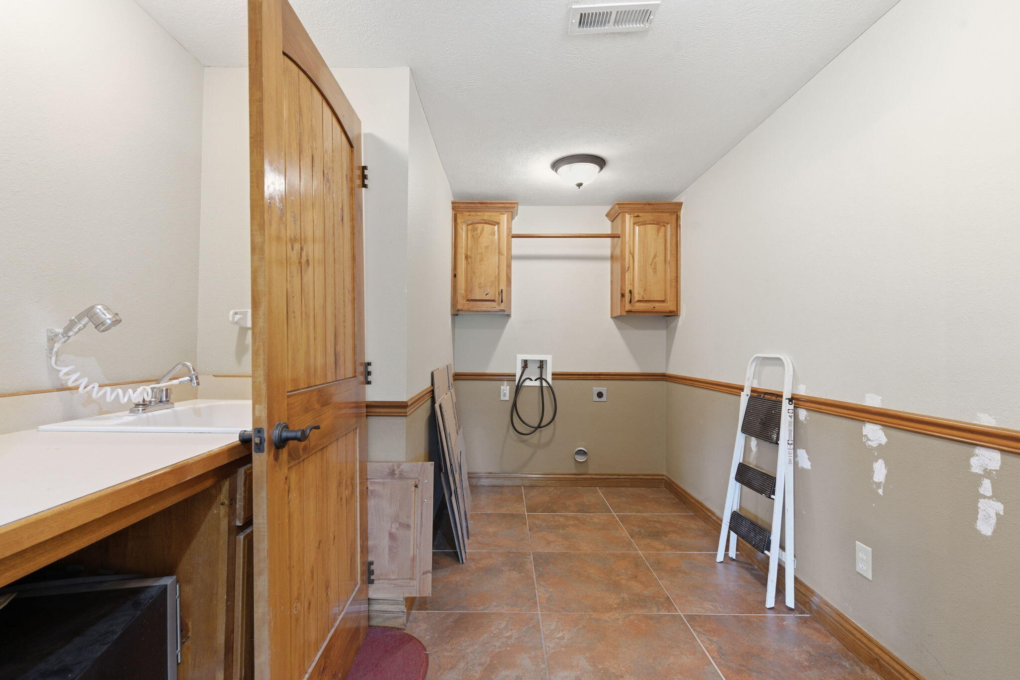 4202 Buttonwood Drive