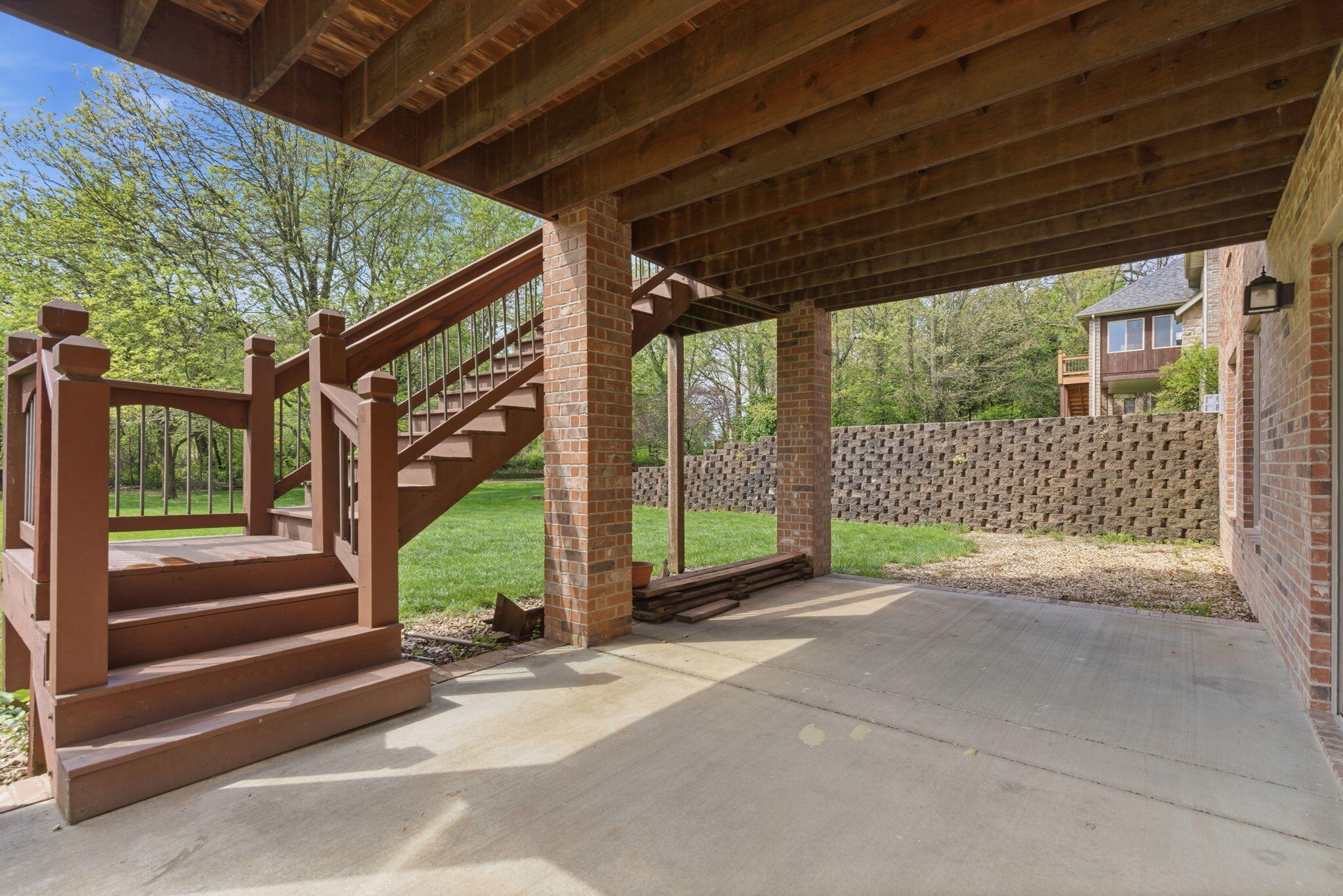 4202 Buttonwood Drive