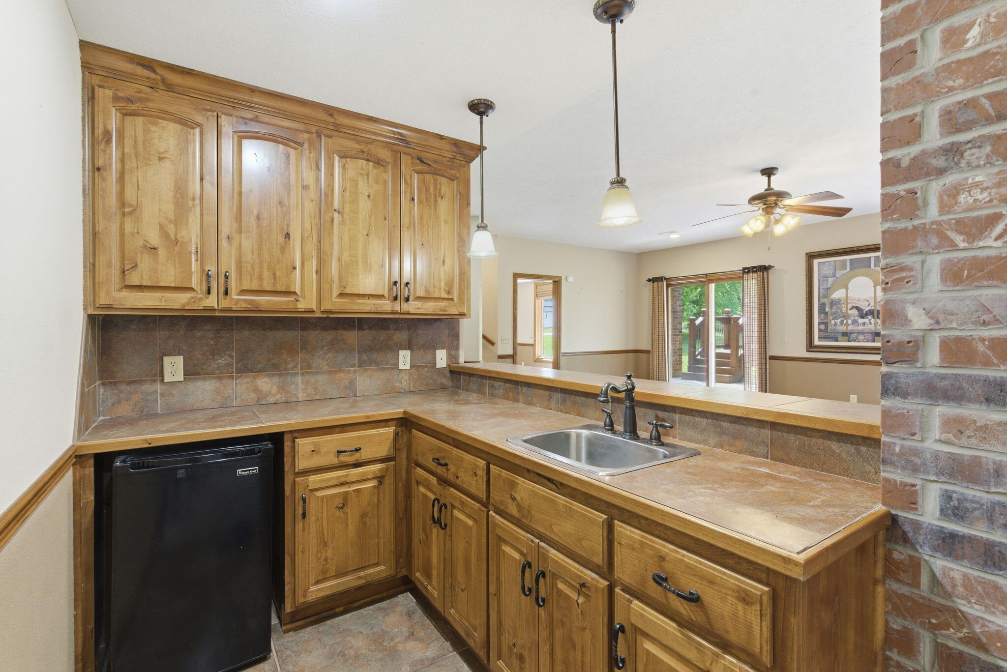 4202 Buttonwood Drive