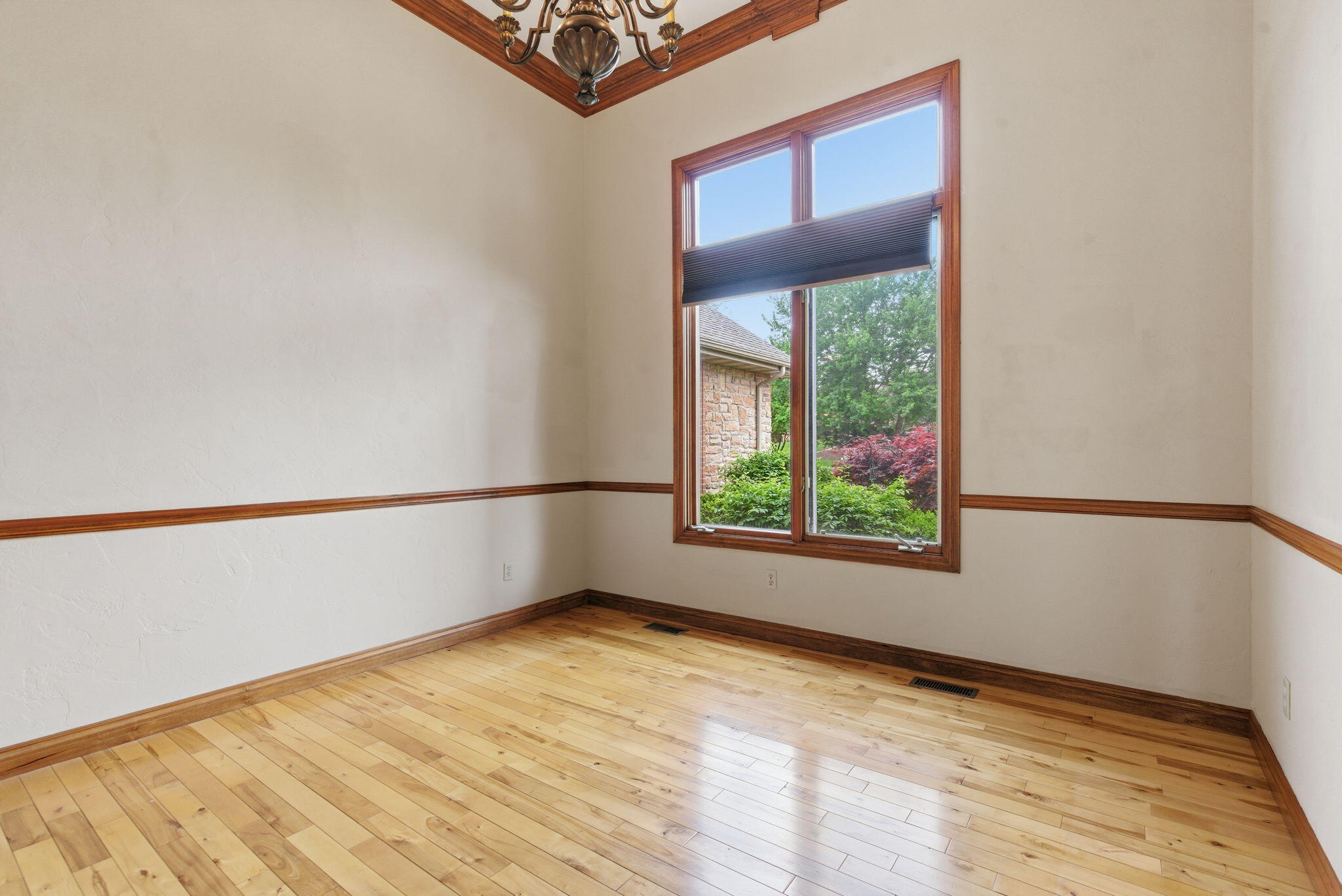 4202 Buttonwood Drive