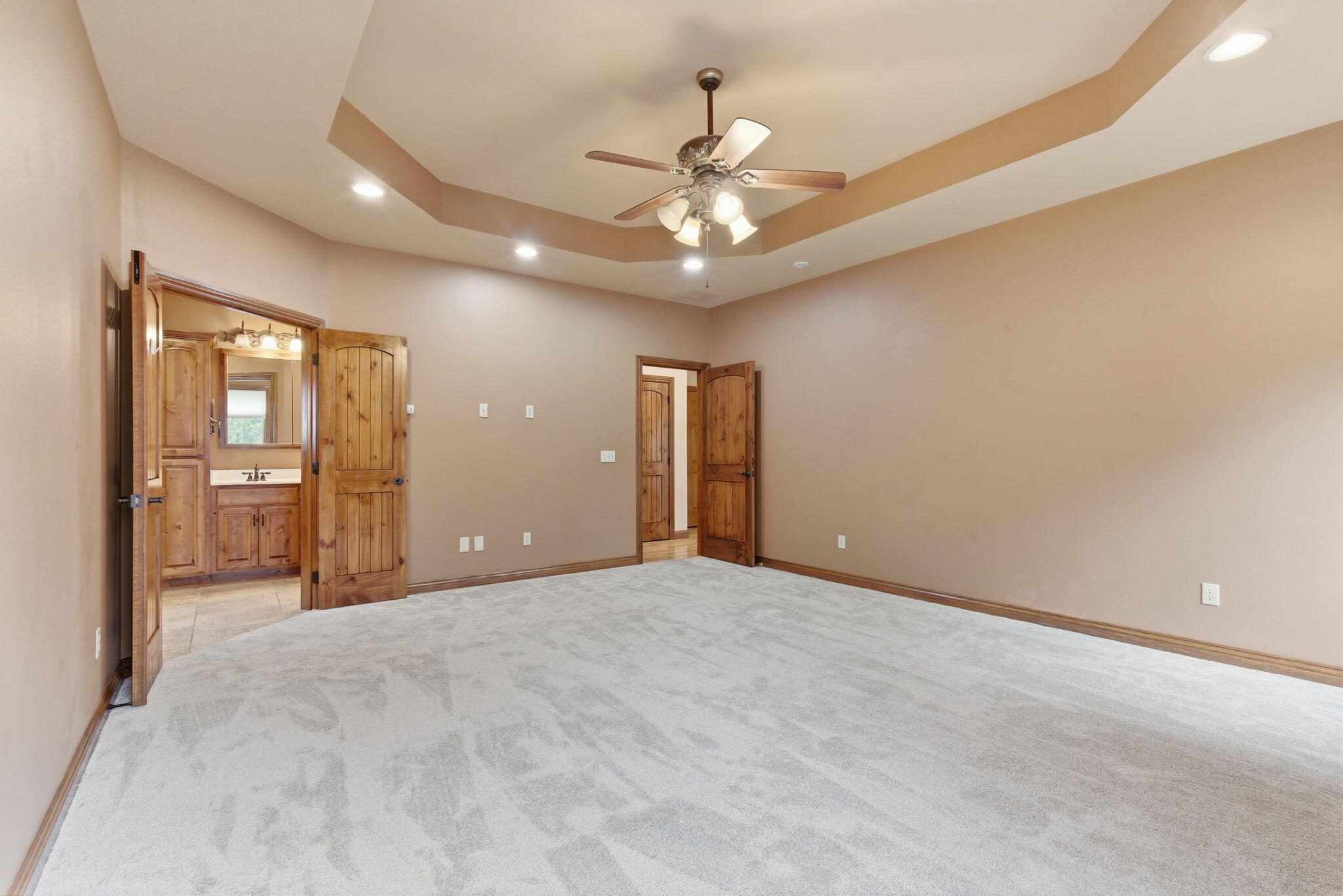 4202 Buttonwood Drive