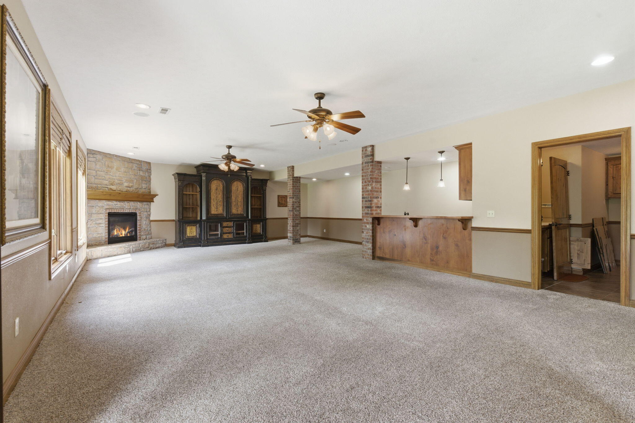 4202 Buttonwood Drive