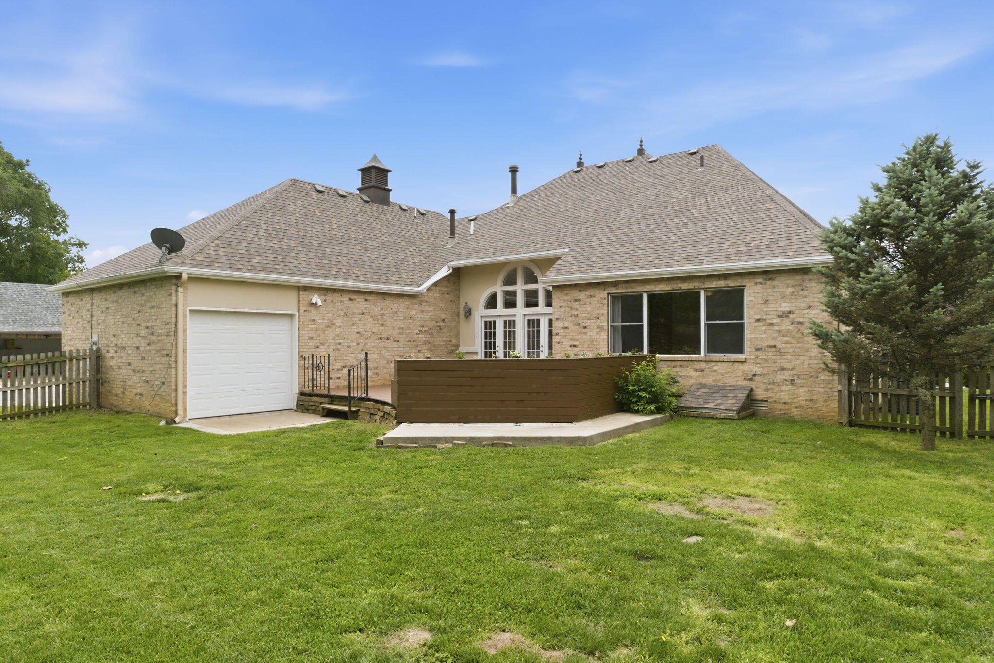 1009 E Gaslight Drive