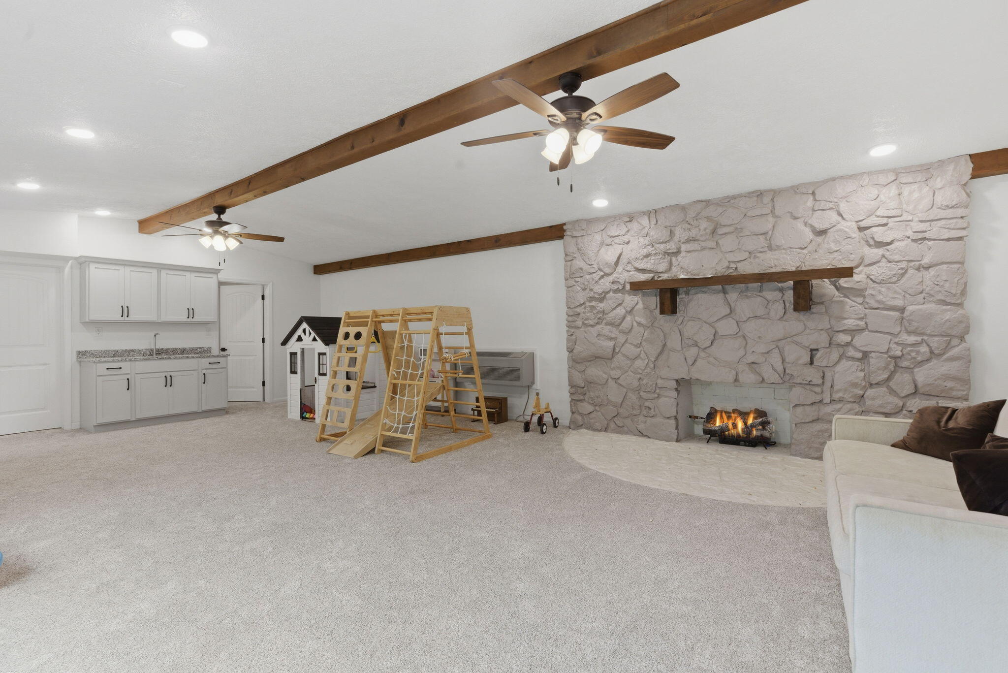 3312 S Graystone Place