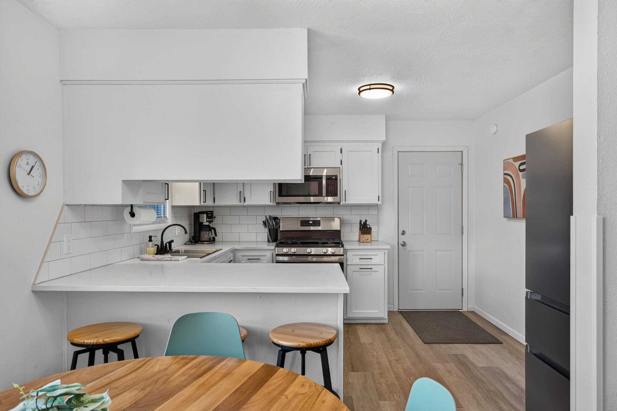 609 S 6th Street