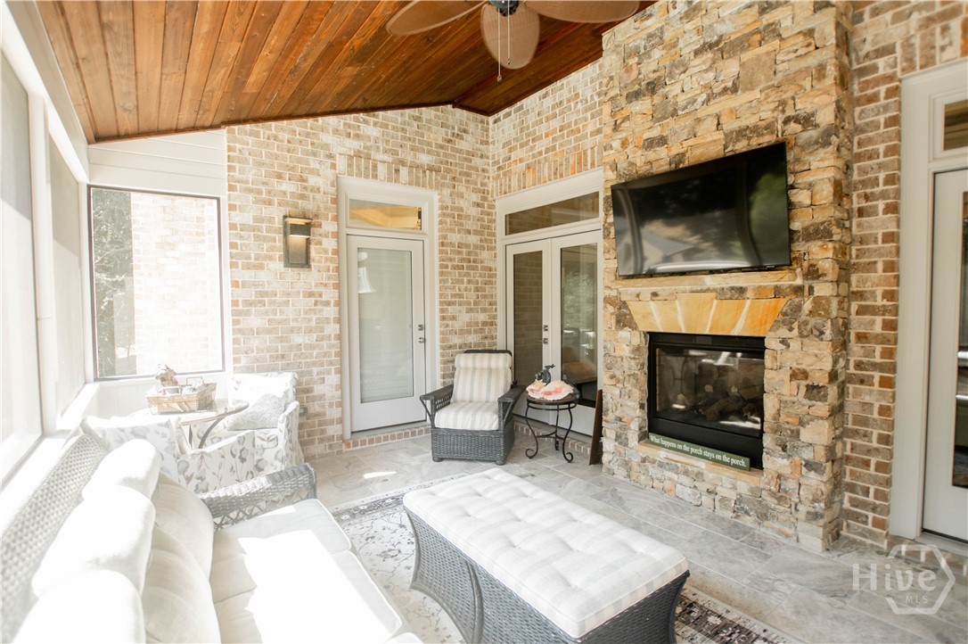 1713 Oconee Springs Drive