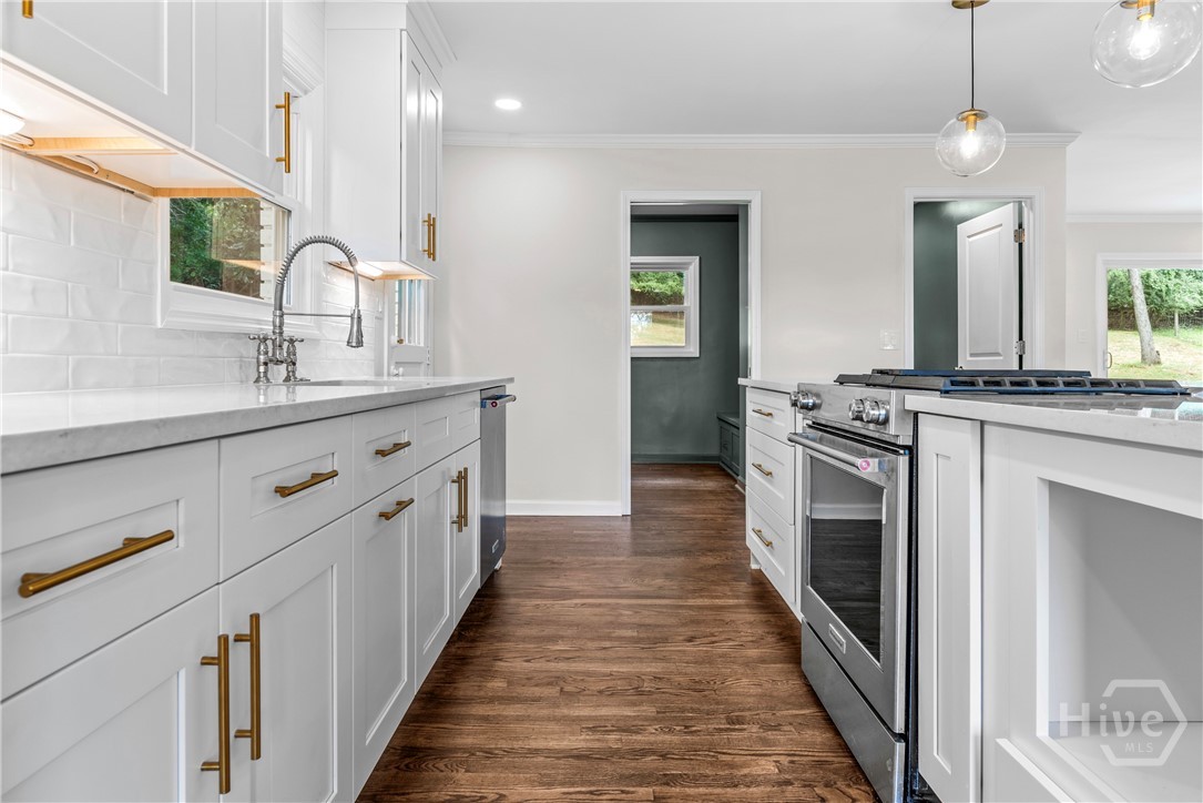 210 Valleybrook Drive