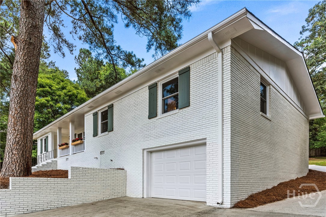 210 Valleybrook Drive