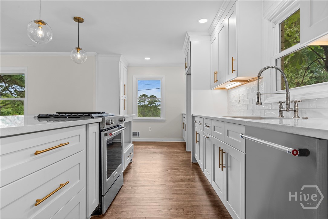 210 Valleybrook Drive