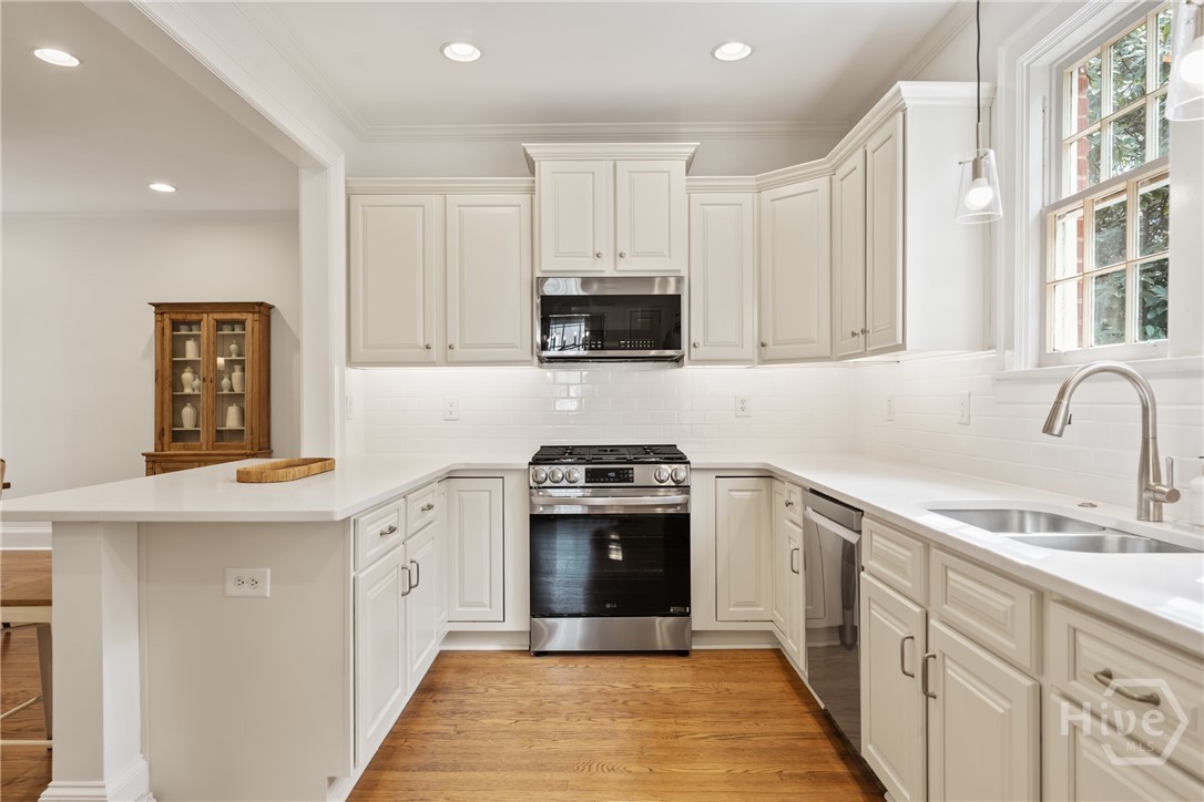 275 Westview Drive