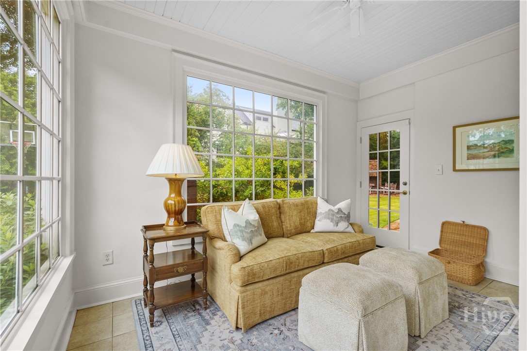 275 Westview Drive