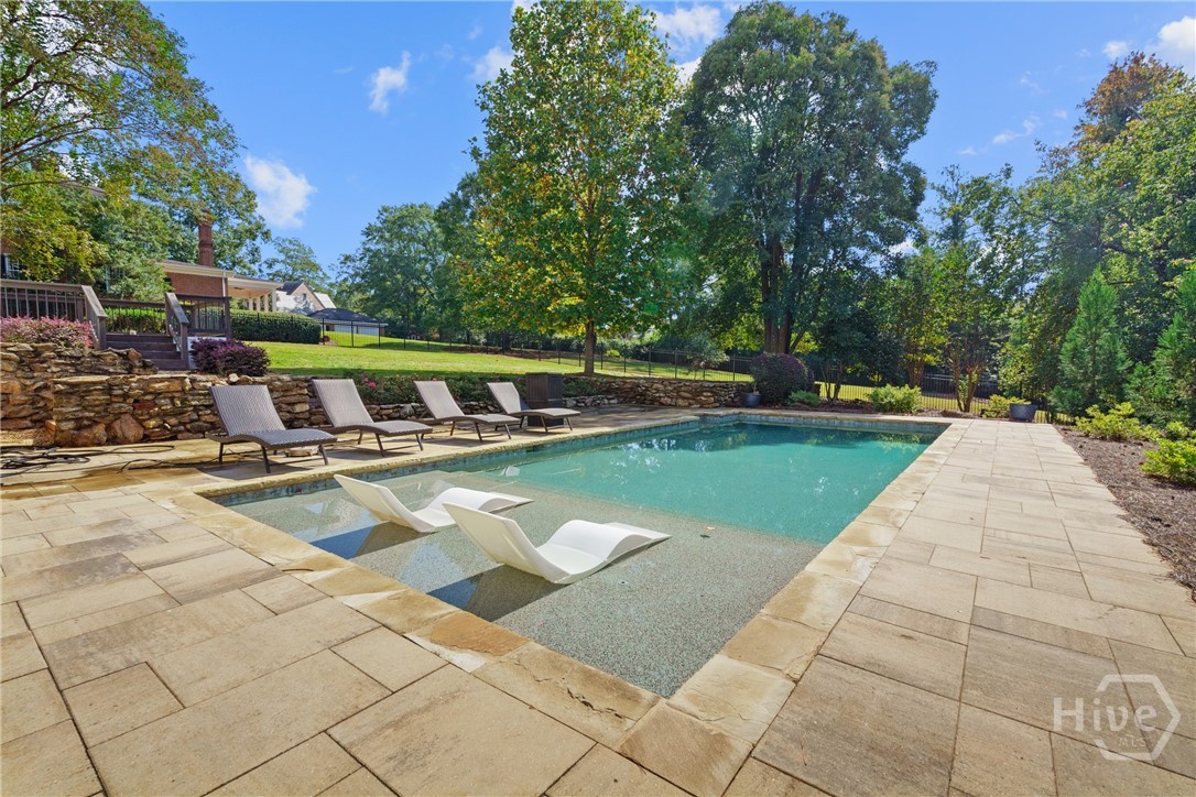169 Fortson Circle