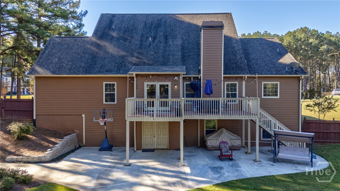 1537 Lakeland Drive