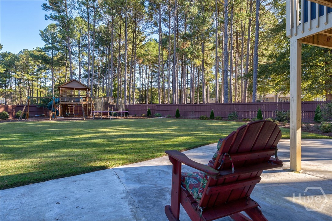 1537 Lakeland Drive