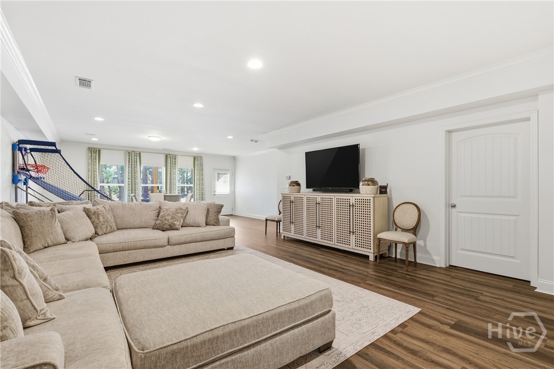 1241 Queens Row
