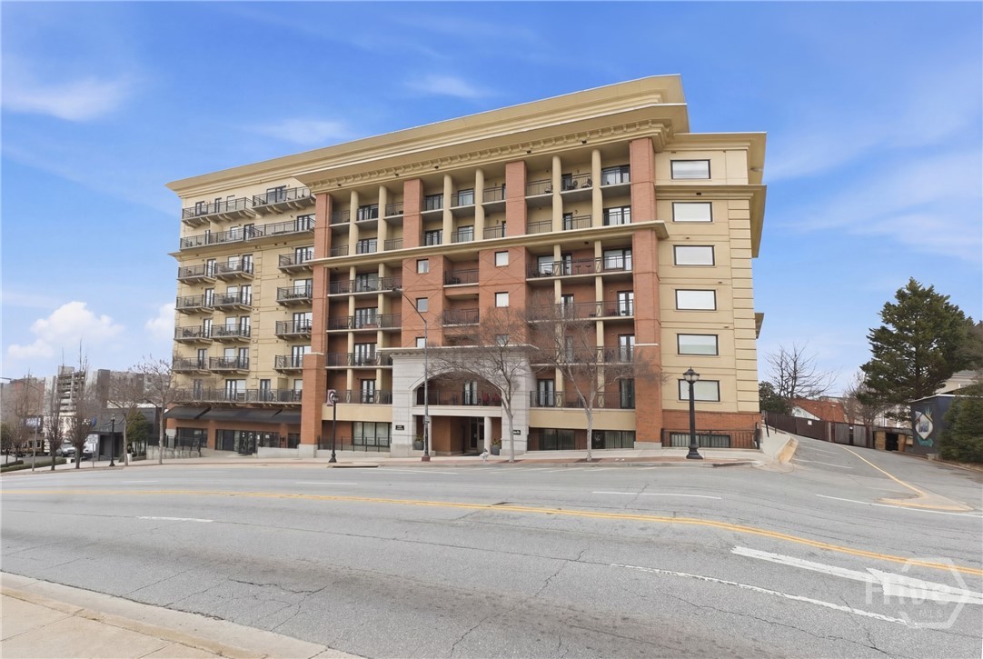 250 W Broad Street 405
