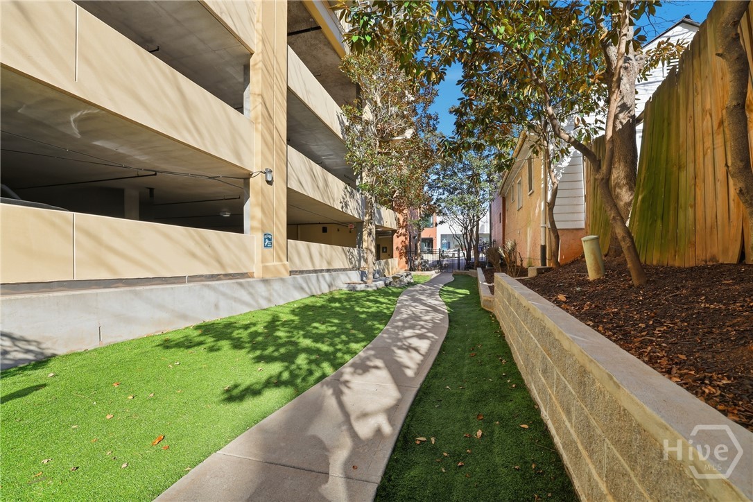 250 W Broad Street 405