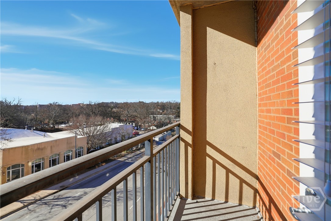 250 W Broad Street 405