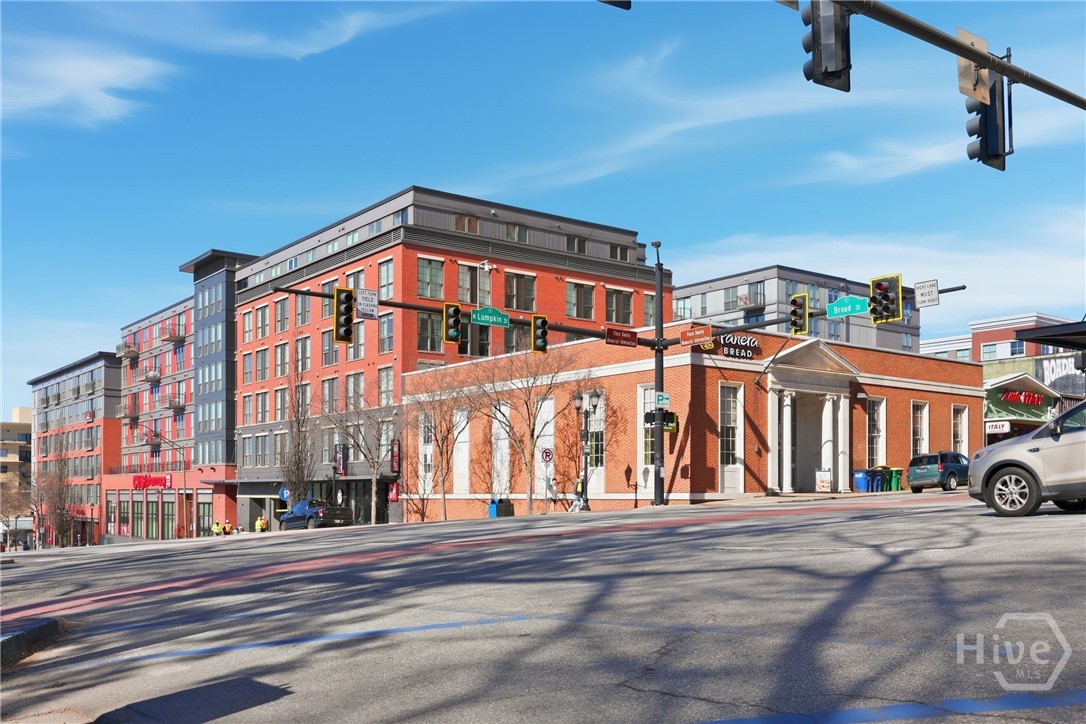 250 W Broad Street 405