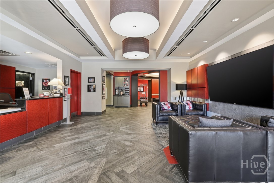 250 W Broad Street 405