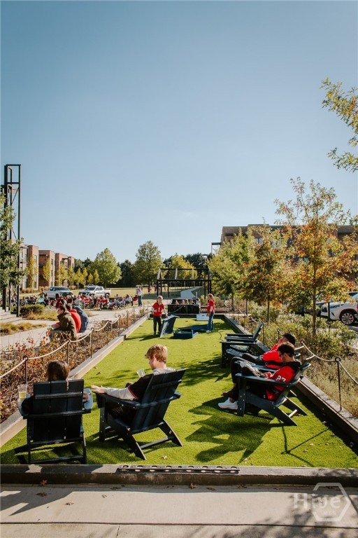 2725 Electric Avenue