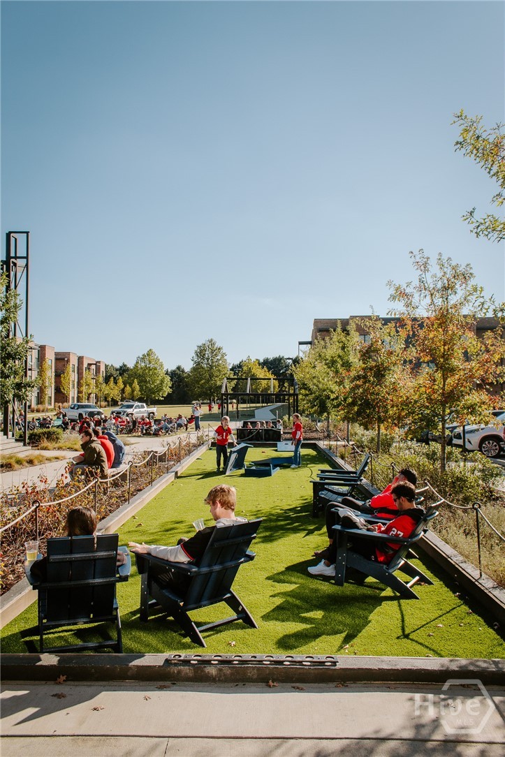 2765 Electric Avenue