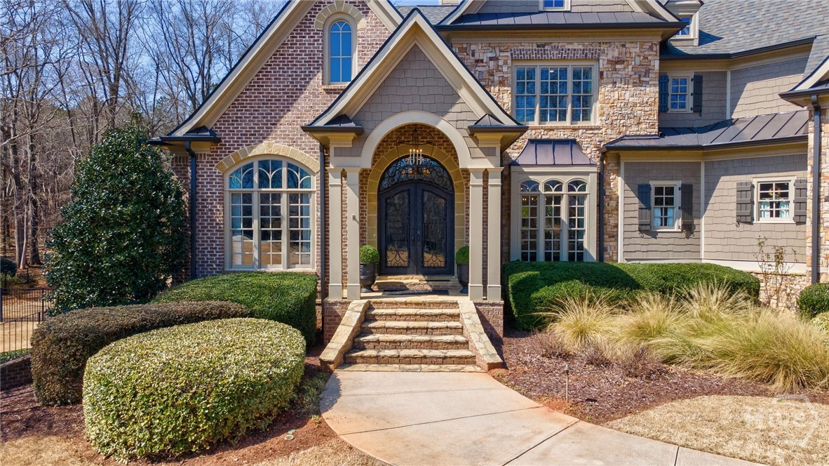 2740 Rowan Oak Estates Way