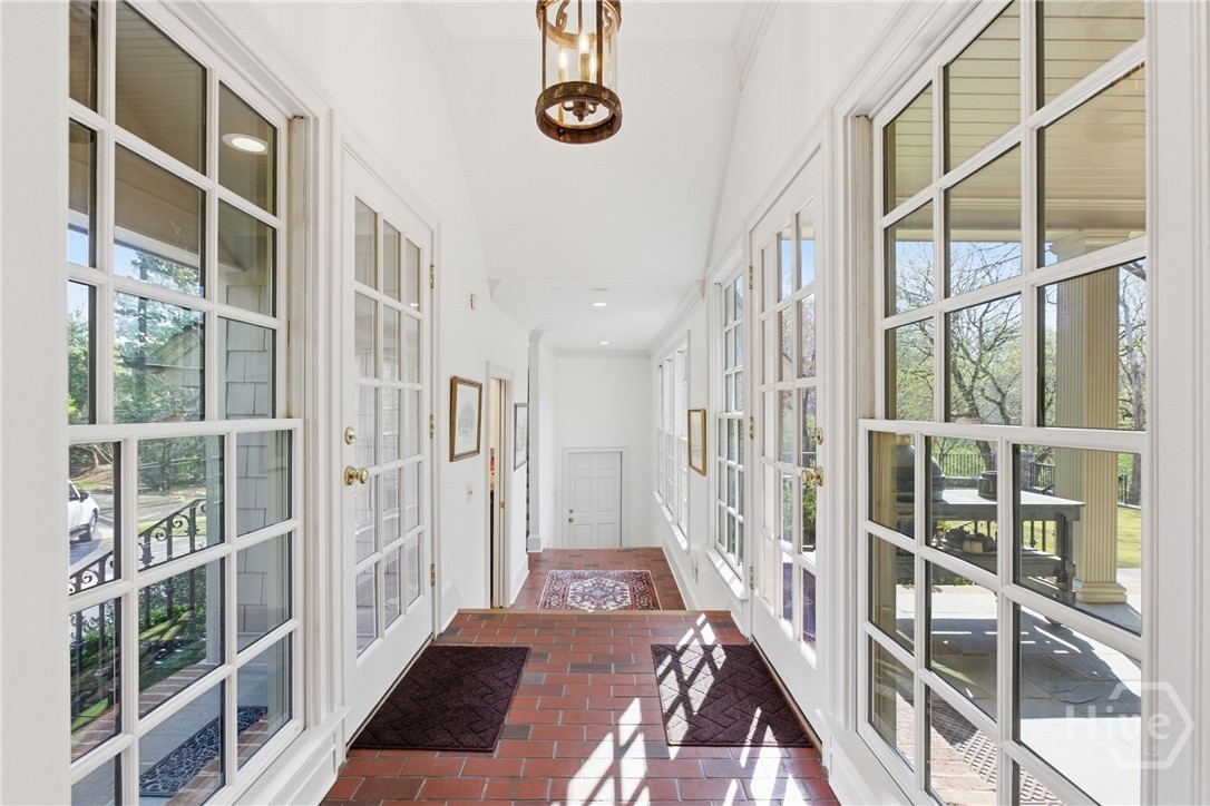 221 Hamilton Road