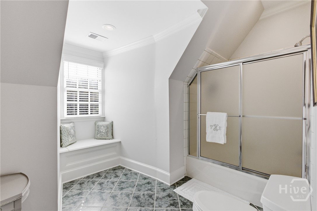 221 Hamilton Road