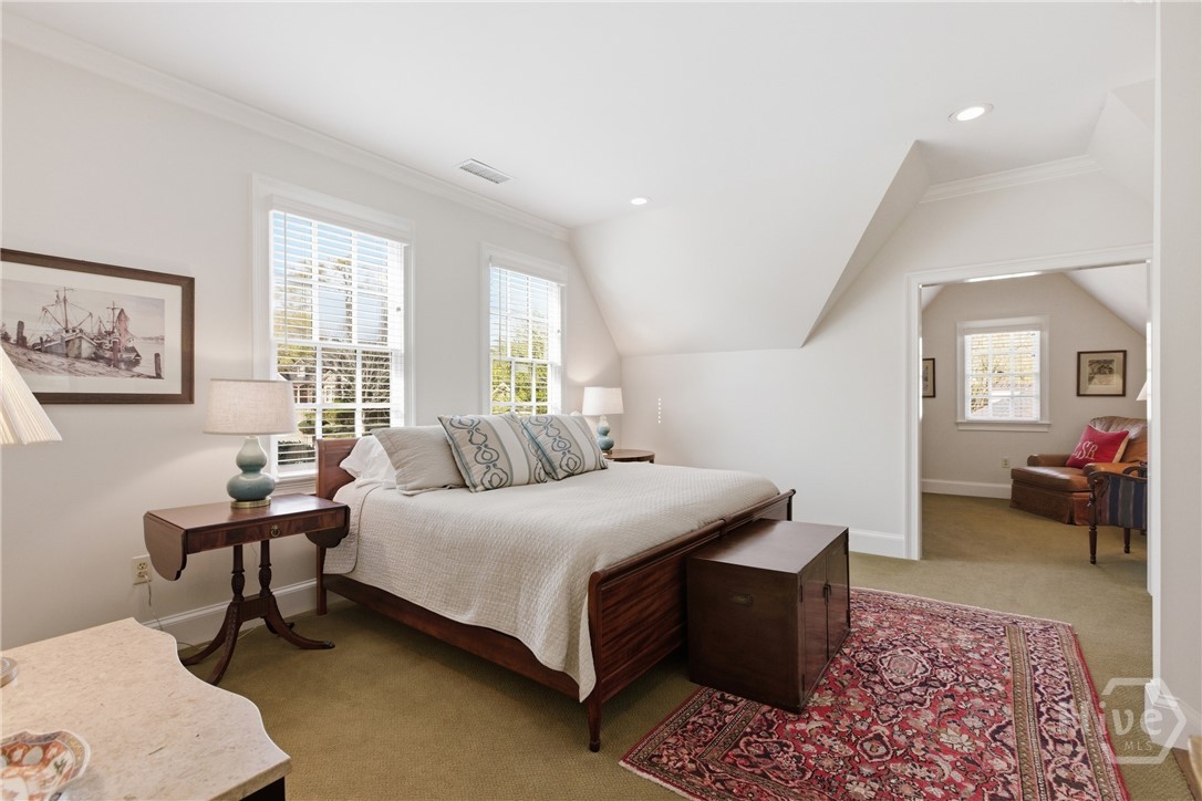 221 Hamilton Road
