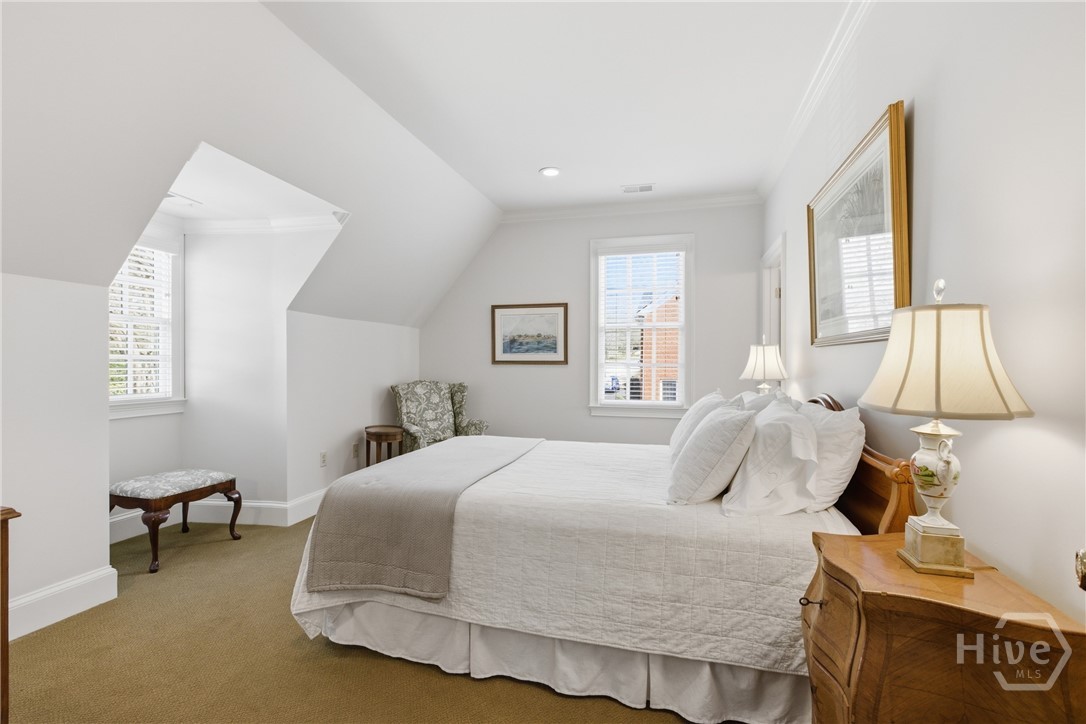 221 Hamilton Road
