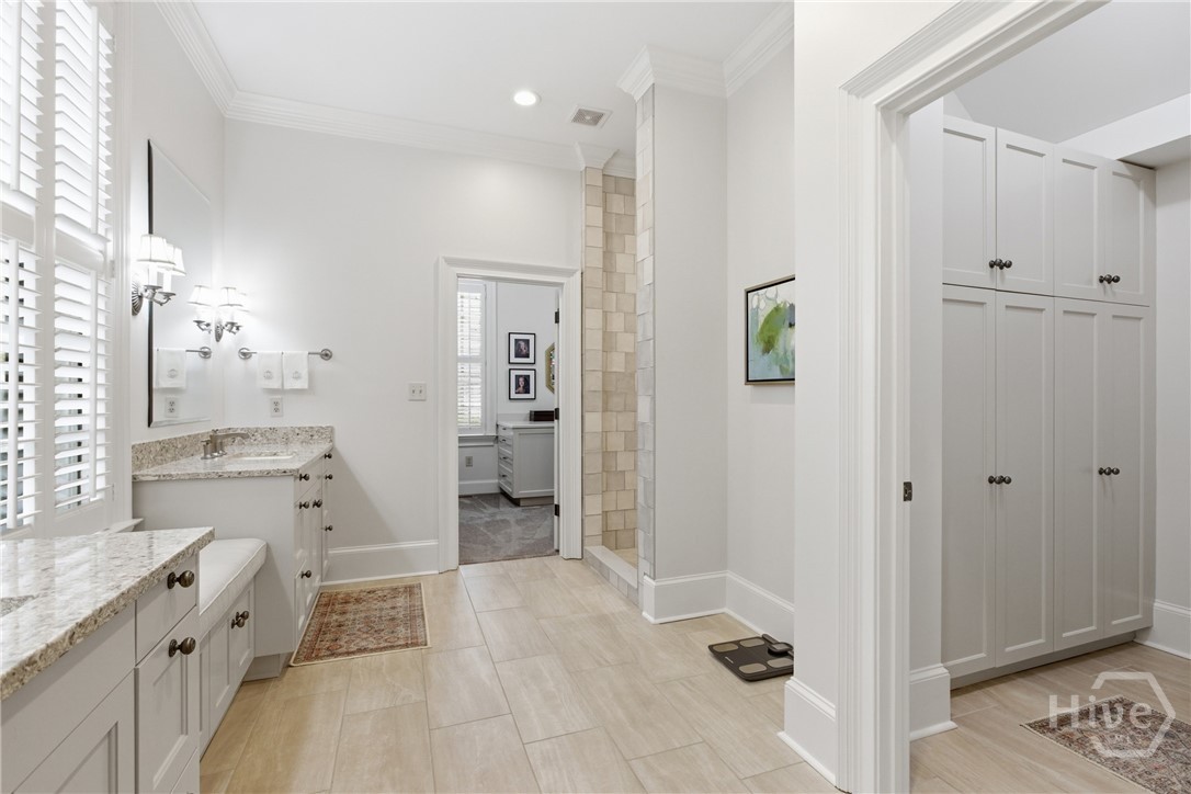 221 Hamilton Road