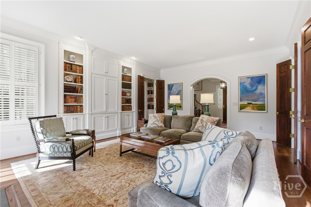 221 Hamilton Road