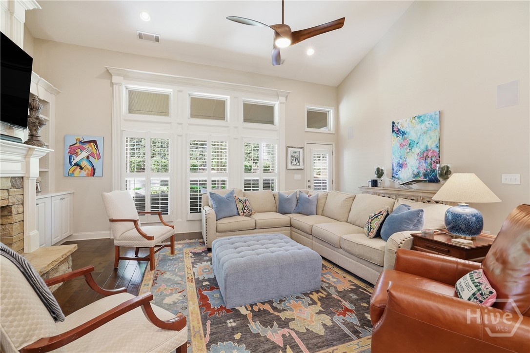 1946 Prince Place