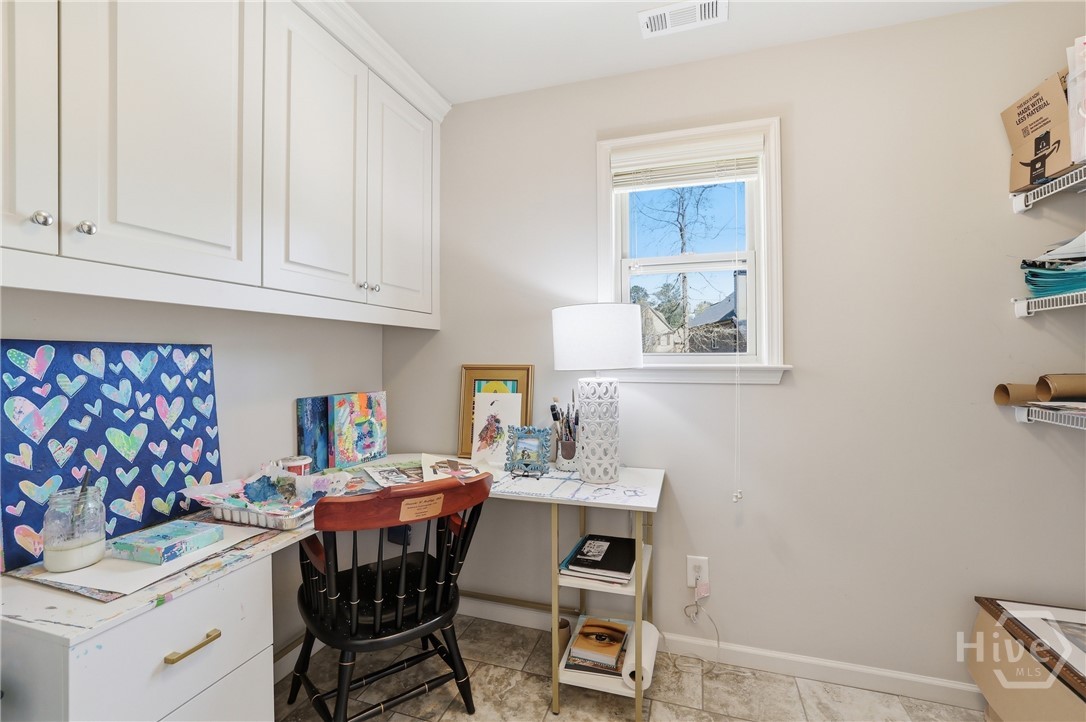 1946 Prince Place