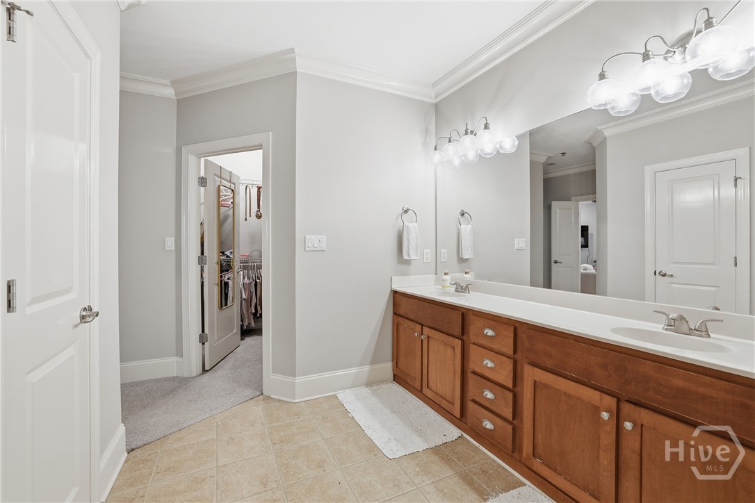 125 Wood Lake Drive 305