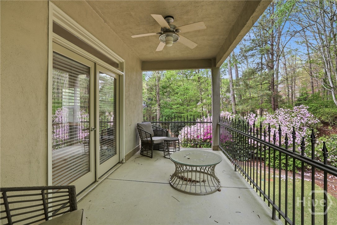 125 Wood Lake Drive 305