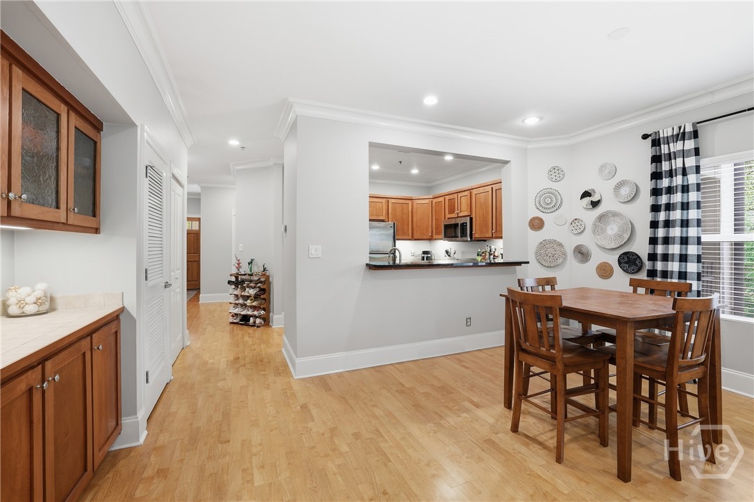 125 Wood Lake Drive 305