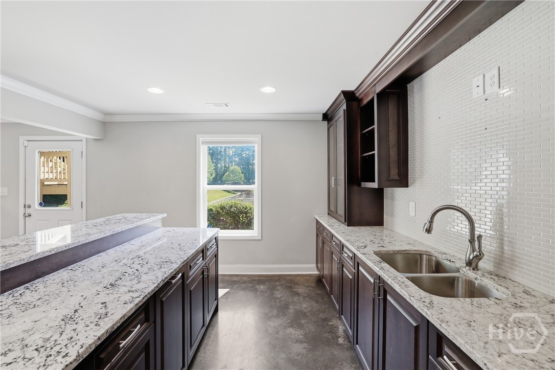 1976 Grove Park Boulevard