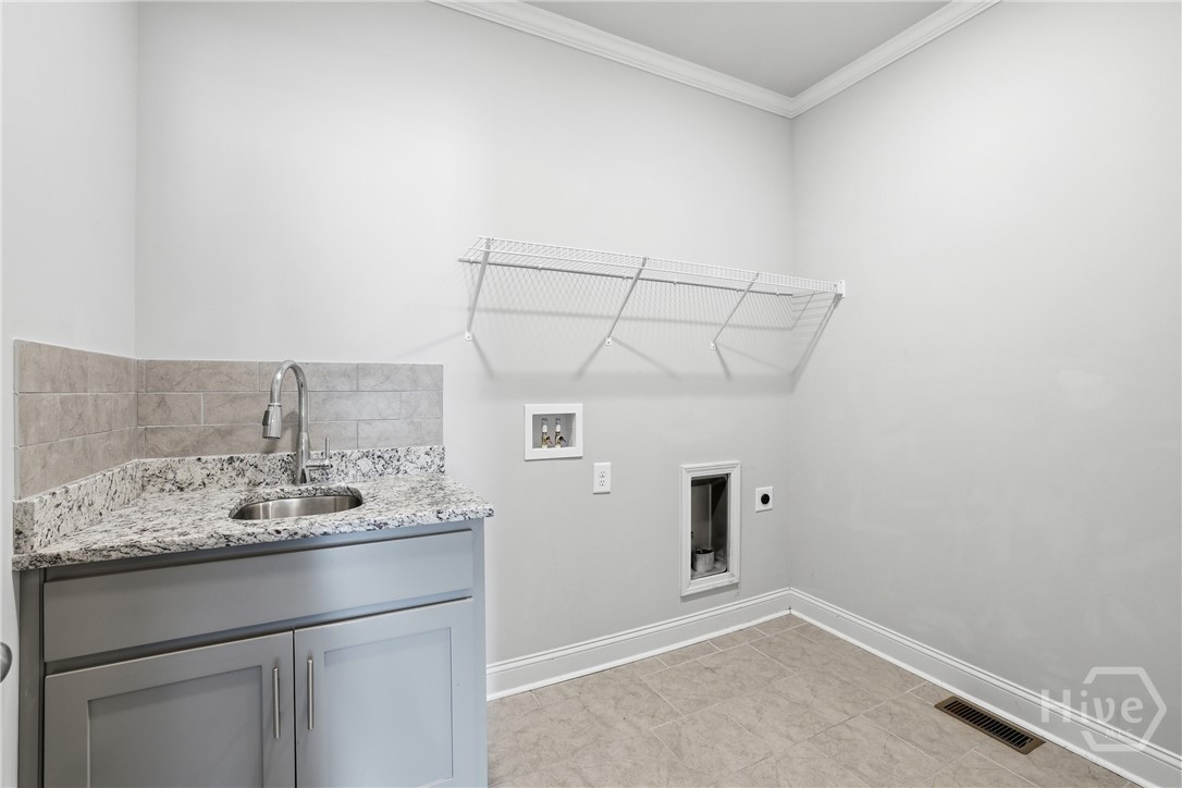 1976 Grove Park Boulevard