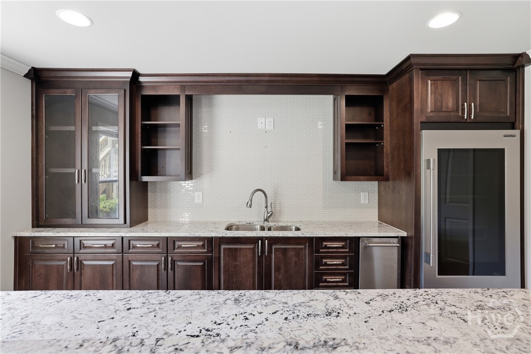 1976 Grove Park Boulevard