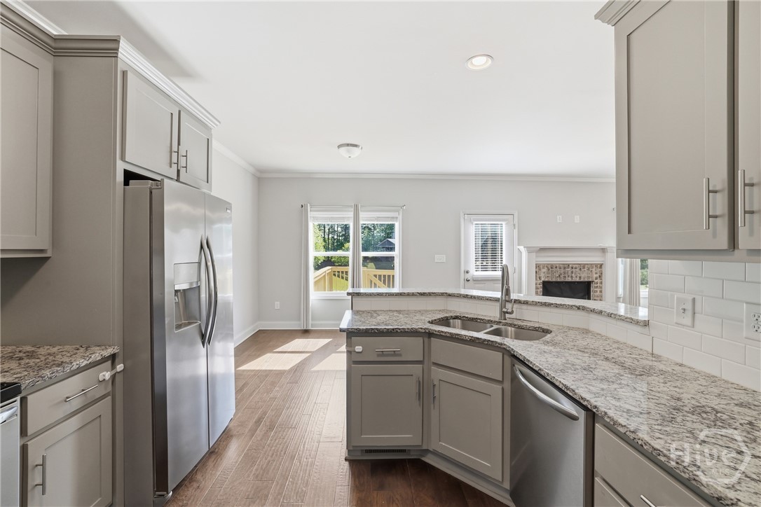 1976 Grove Park Boulevard