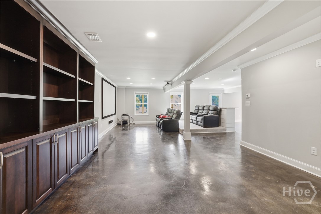 1976 Grove Park Boulevard