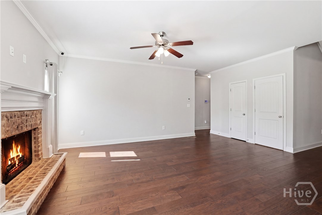 1976 Grove Park Boulevard