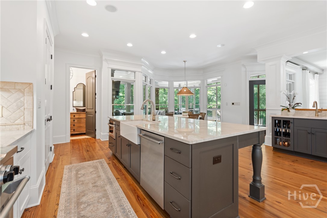 1351 Wareview Court